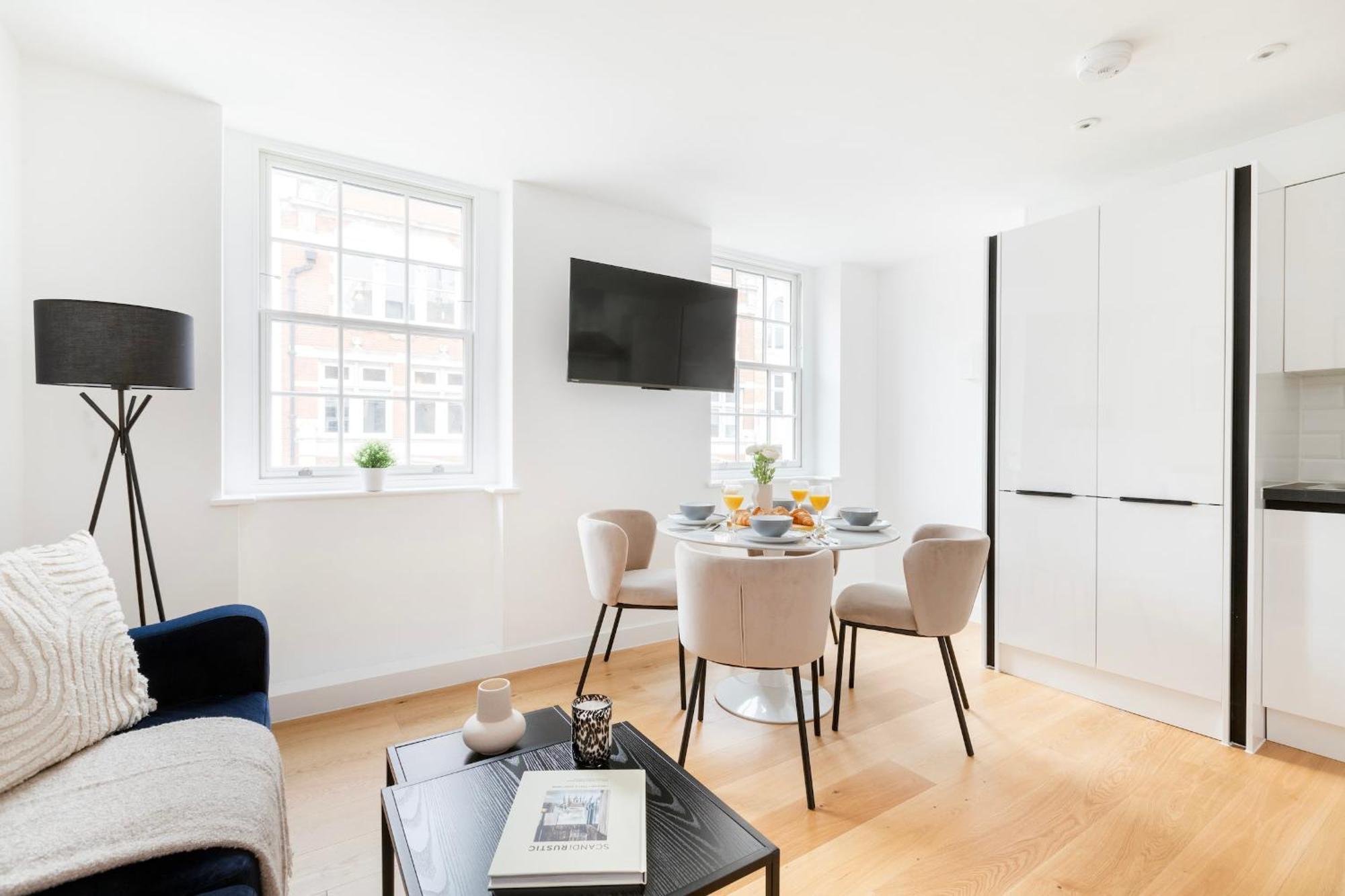 Fitzrovia With Balcony - Cityapartmentstay Londres Exterior foto
