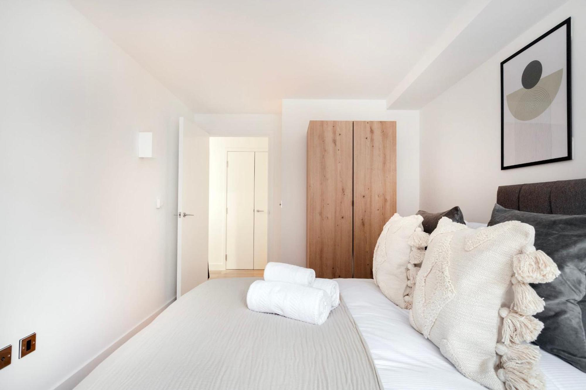 Fitzrovia With Balcony - Cityapartmentstay Londres Exterior foto
